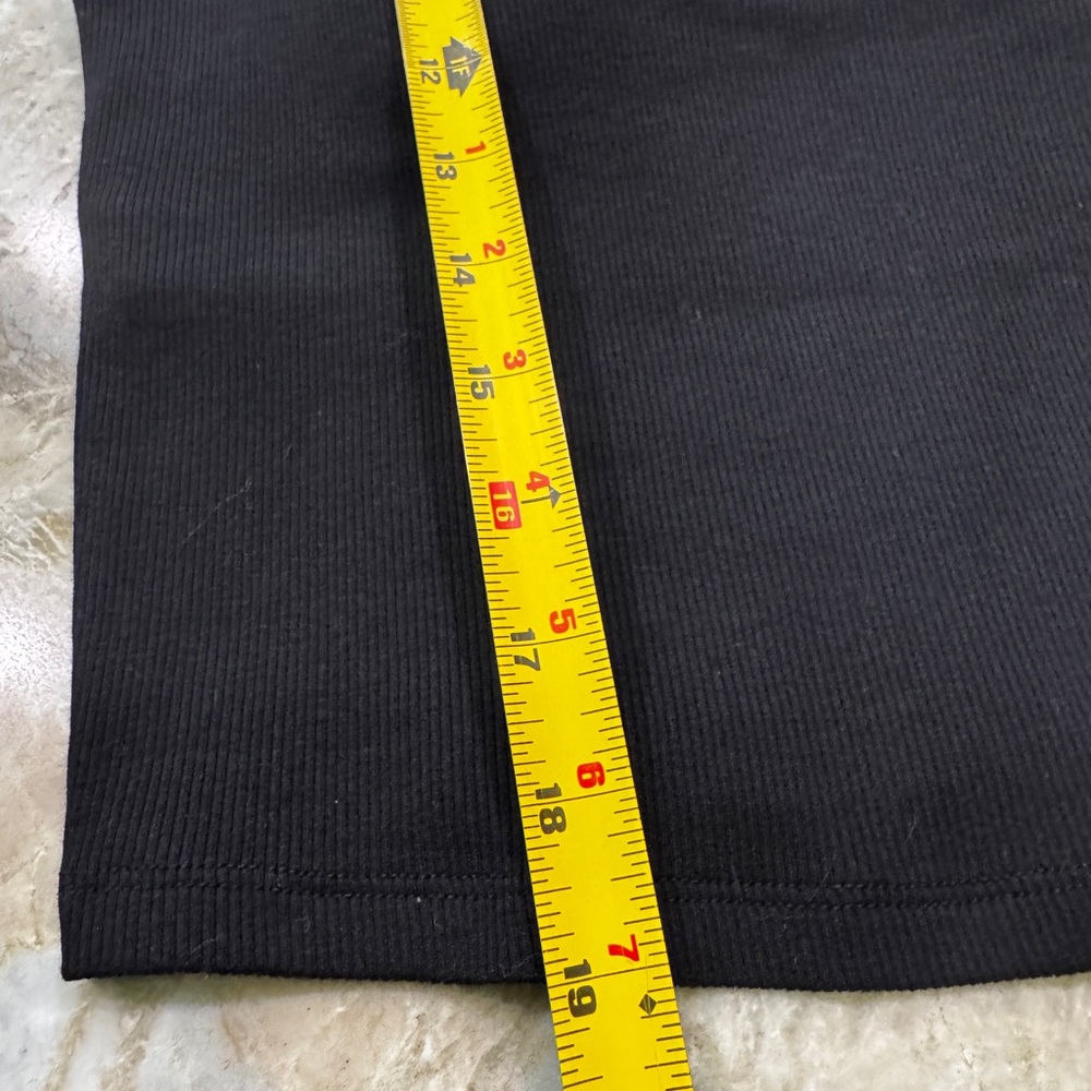 Uniqlo Black Ribbed Tank Top - Picture 6 of 6
